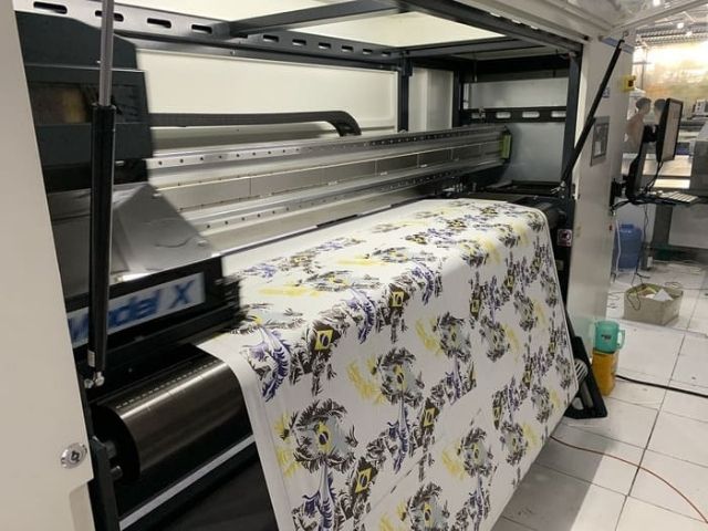 Giá in 3D áo thun thường cao hơn so với các phương pháp in truyền thống